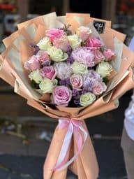 Pastel Pembe ve Lila Gül Aranjmanlı Şık Buket