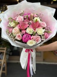 Pembe Lilyum ve Gül Buketi