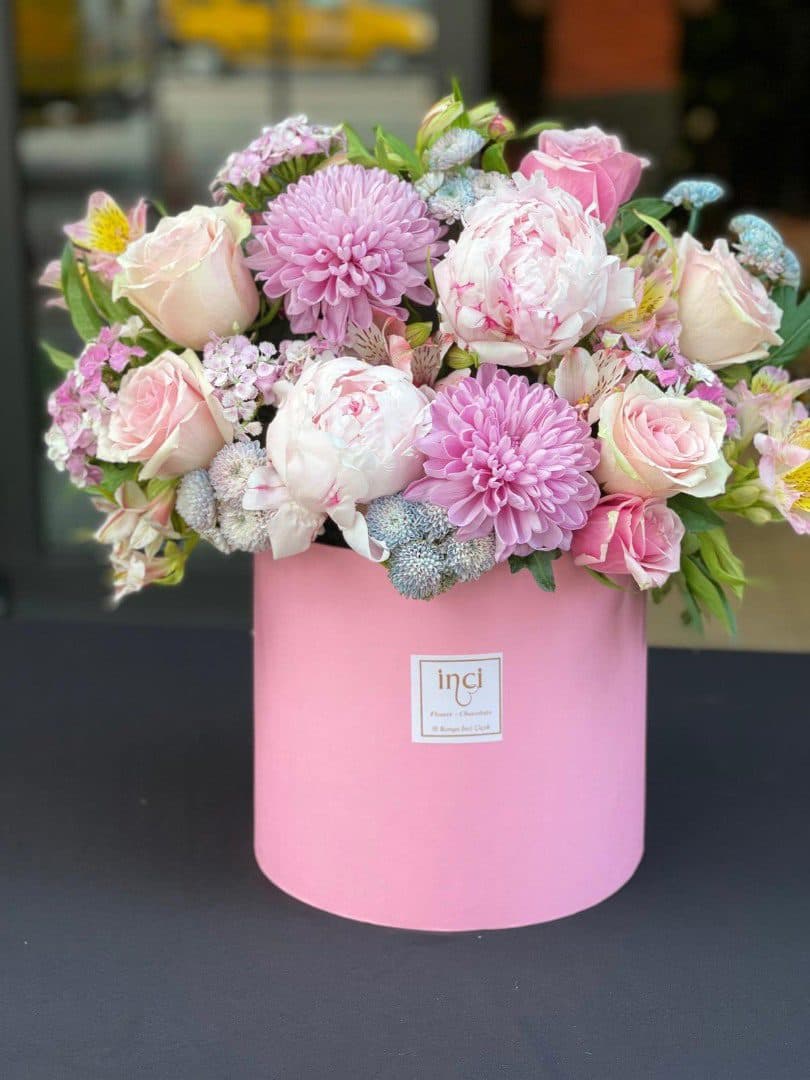 Pembe Kutulu Pembe ve Beyaz Karışık Buket