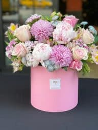 Pembe Kutulu Pembe ve Beyaz Karışık Buket