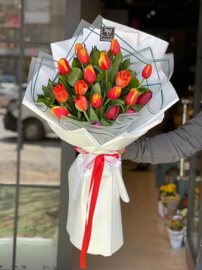 Kırmızı Lale Buketi