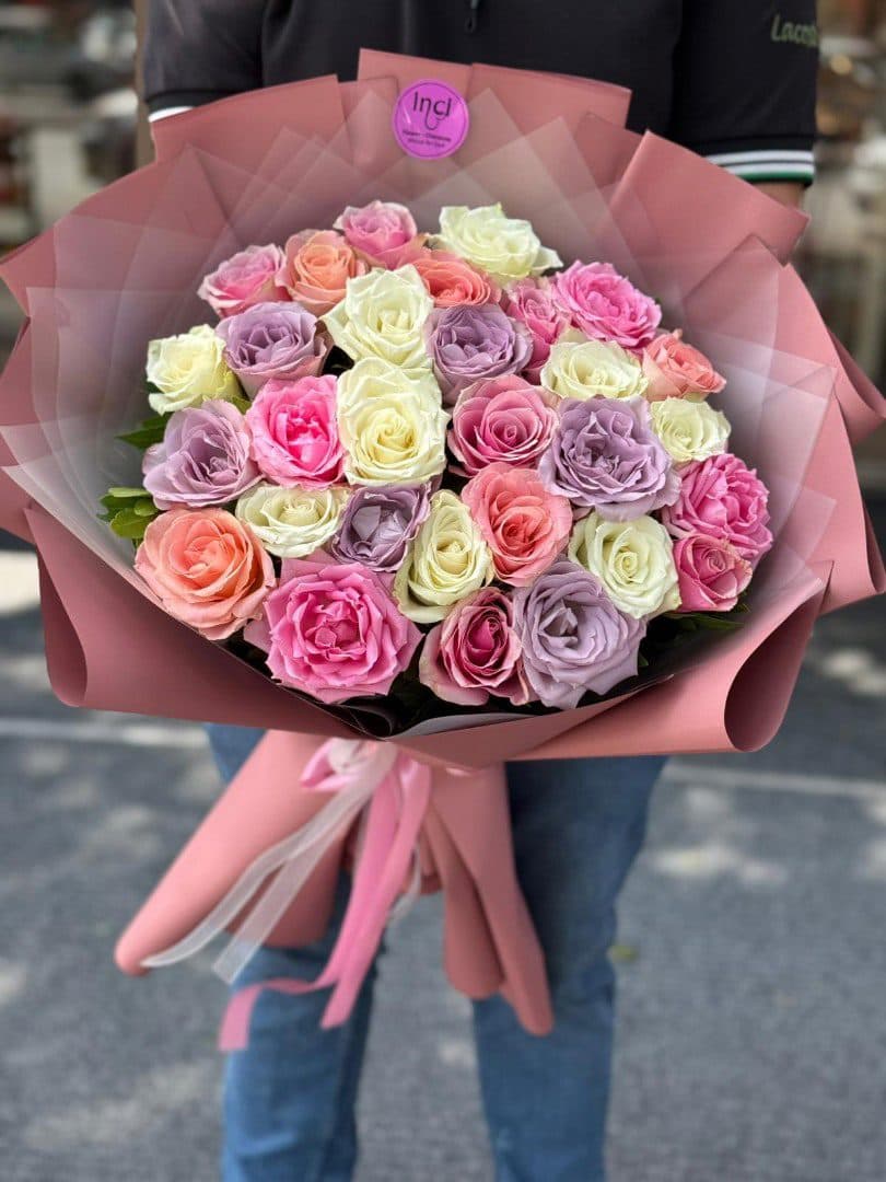 Pembe Tonlu Karışık Gül Buketi
