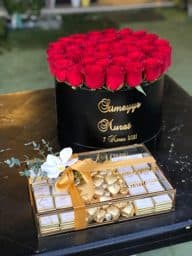 Kırmızı Gül ve Çikolata Kutusu