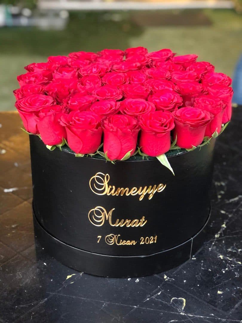 Dolu Kırmızı Gül Kutusu Dolu Kırmızı Gül Kutusu